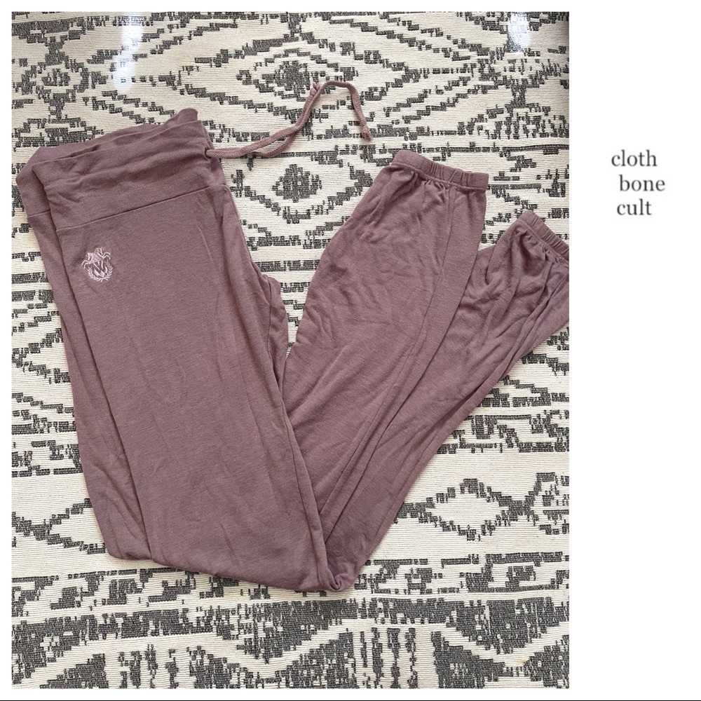 WILDFOX 🦊💋 Soft & Comfy Thin Purple SWEATS